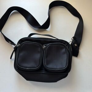 𐙚 H&M Black Shoulder Bag